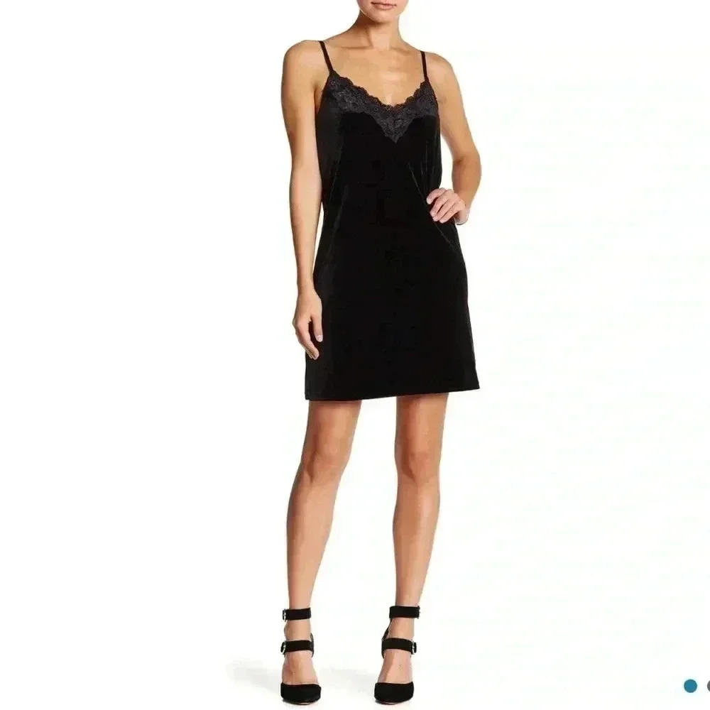 3 for 30$ Love Ady Velvet Slip Dress NWOT
